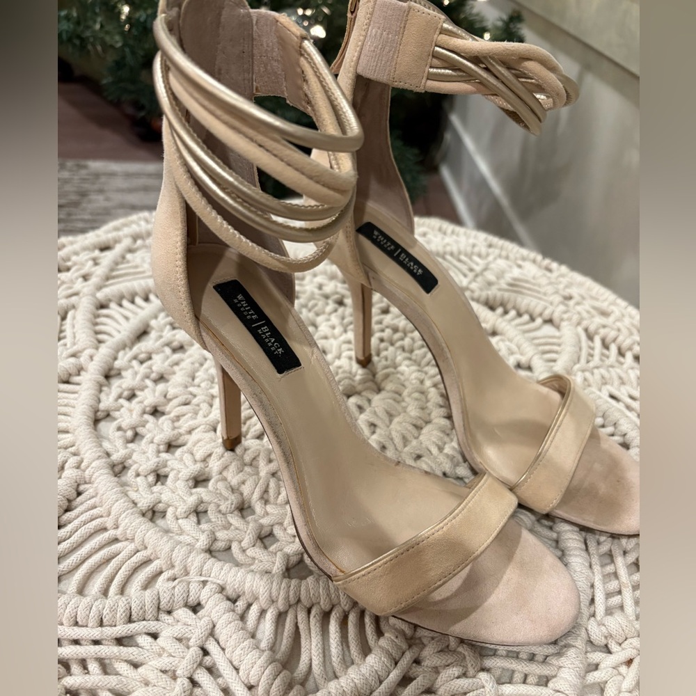 White House Black Market ankle wrap, zip Stiletto Heels Size 7